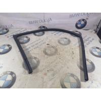 Ущільнювач дверей