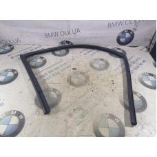 Уплотнитель проема двери