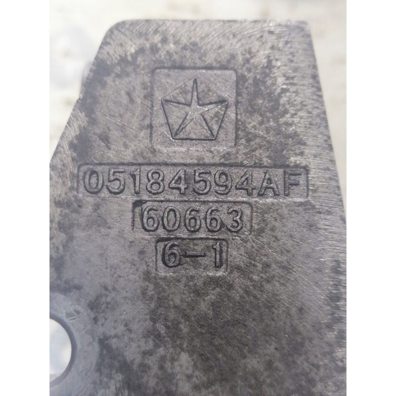 Кронштейн насоса гидроусилителя (кронштейны двигателя) Dodge Journey SXT 2014 3.6 05184594af