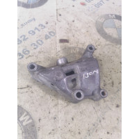 Кронштейн двигателя