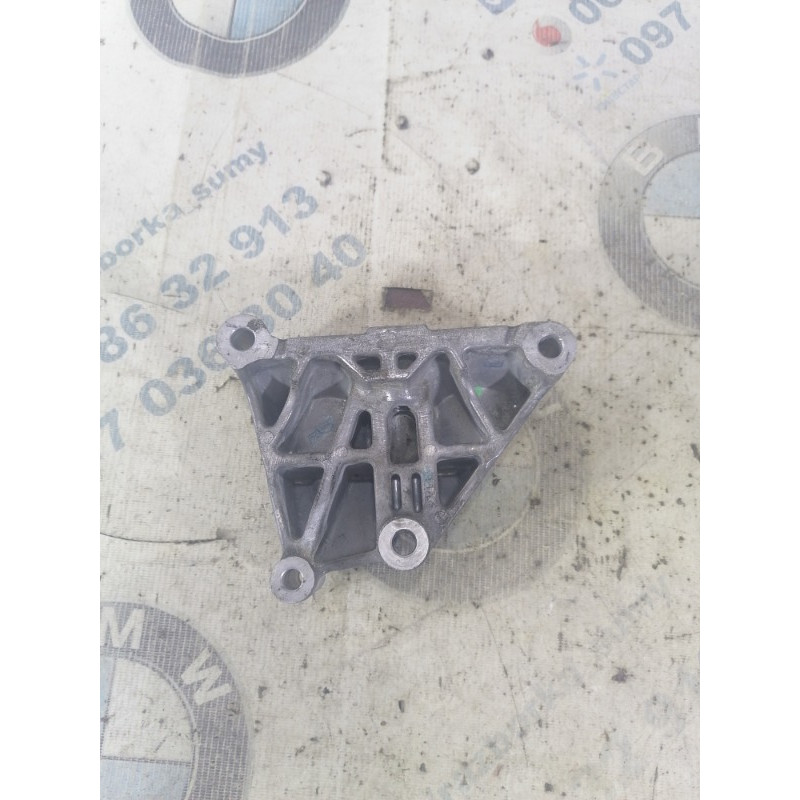 Кронштейн двигателя (кронштейны двигателя) Dodge Journey SXT 2014 3.6 05184322ae