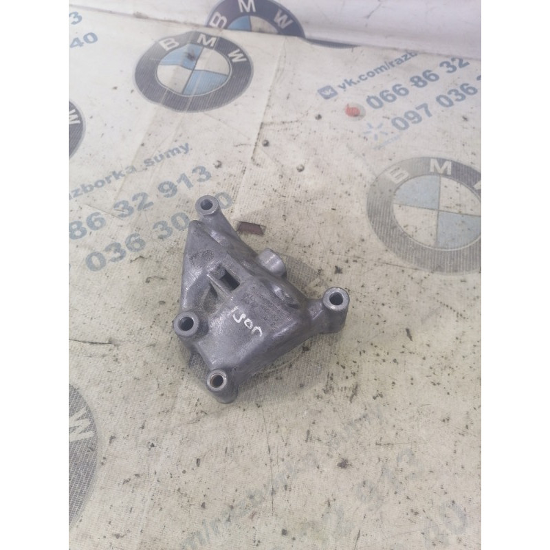 Кронштейн двигателя (кронштейны двигателя) Dodge Journey SXT 2014 3.6 05184322ae