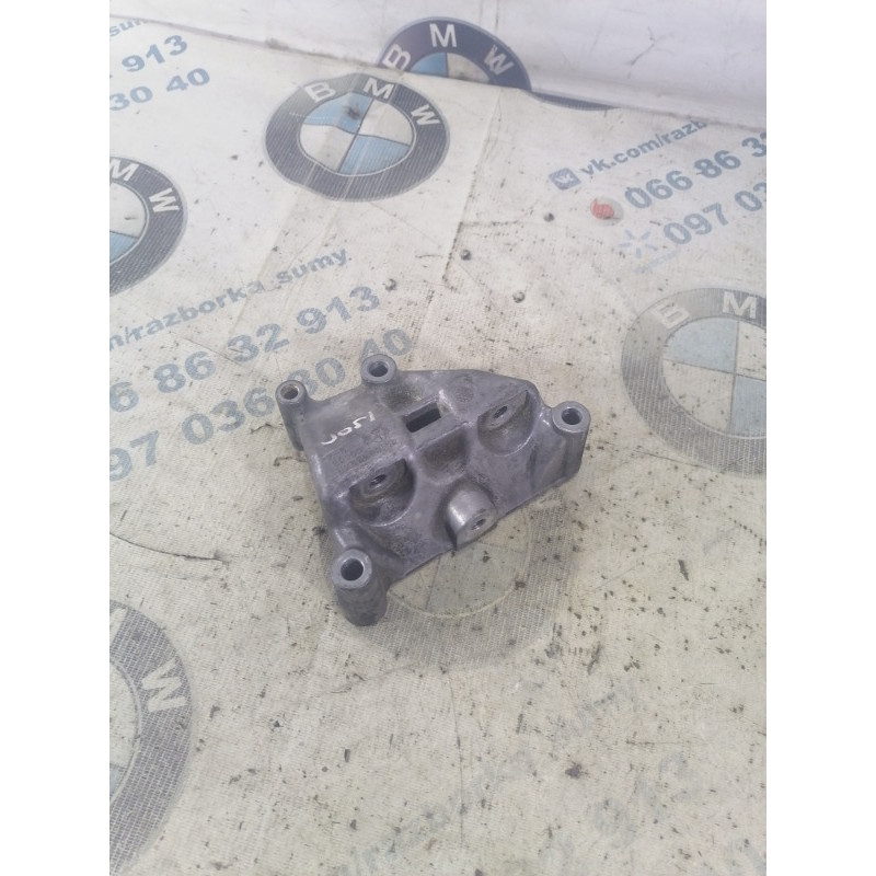 Кронштейн двигателя (кронштейны двигателя) Dodge Journey SXT 2014 3.6 05184322ae