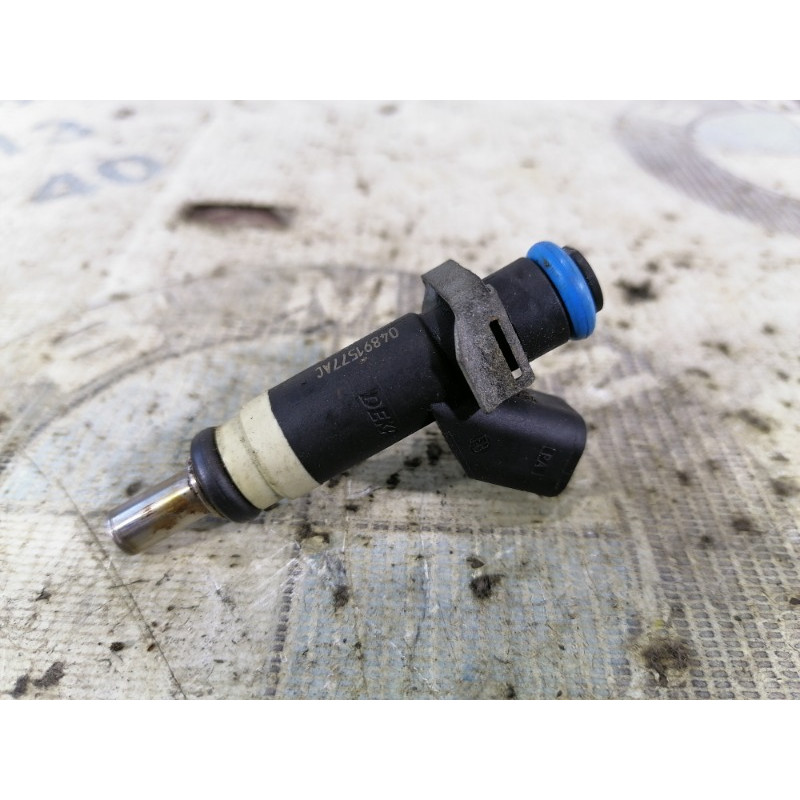 Форсунка топливная (топливная система) Jeep Patriot MK74 2012 2.4 04891577ac