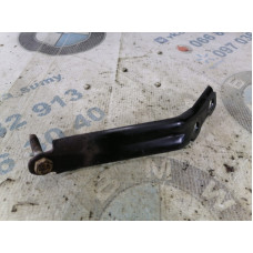 Кронштейн выпускного коллектора