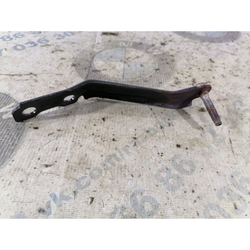 Кронштейн выпускного коллектора (выпускная система) Jeep Patriot MK74 2012 2.4 4693350AC