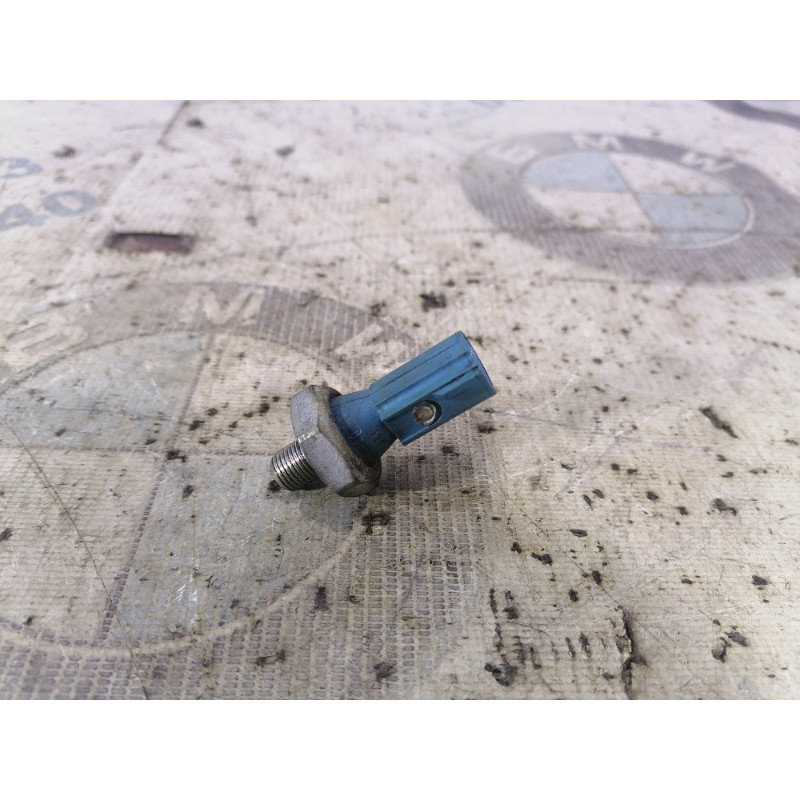 Датчик давления масла (электрика двигателя) Volkswagen Passat B8 2016 1.8 06k919081b