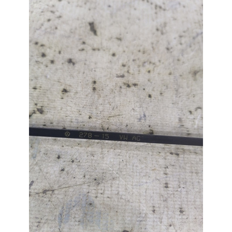 Масляный щуп (двигатель и элементы) Volkswagen Passat B8 2016 1.8 06K115611D