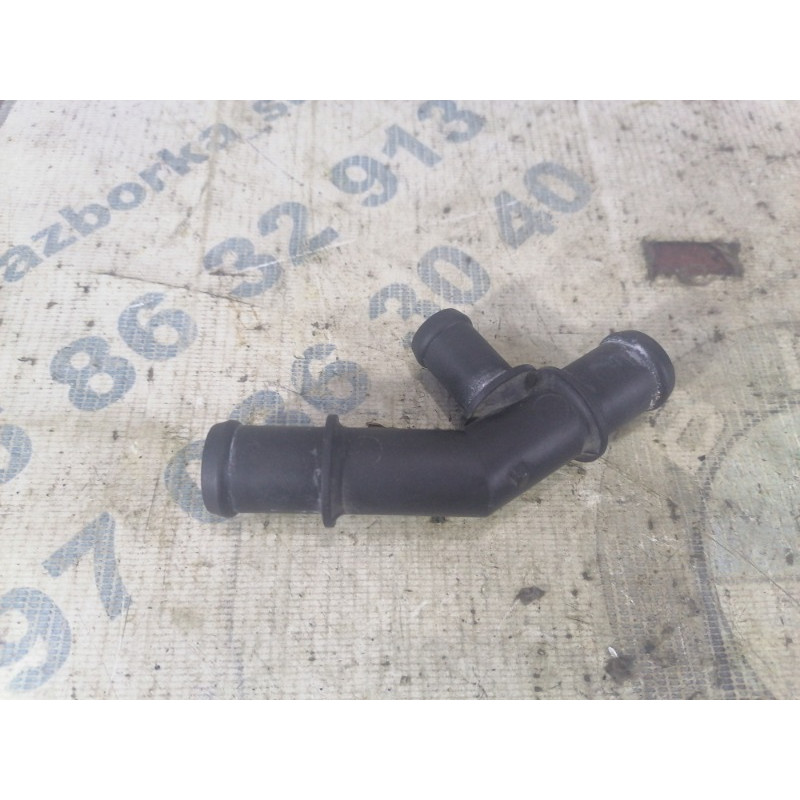 Фланец (система охлаждения) Volkswagen Jetta MK6 2011 2.5 1K0-121-087-N