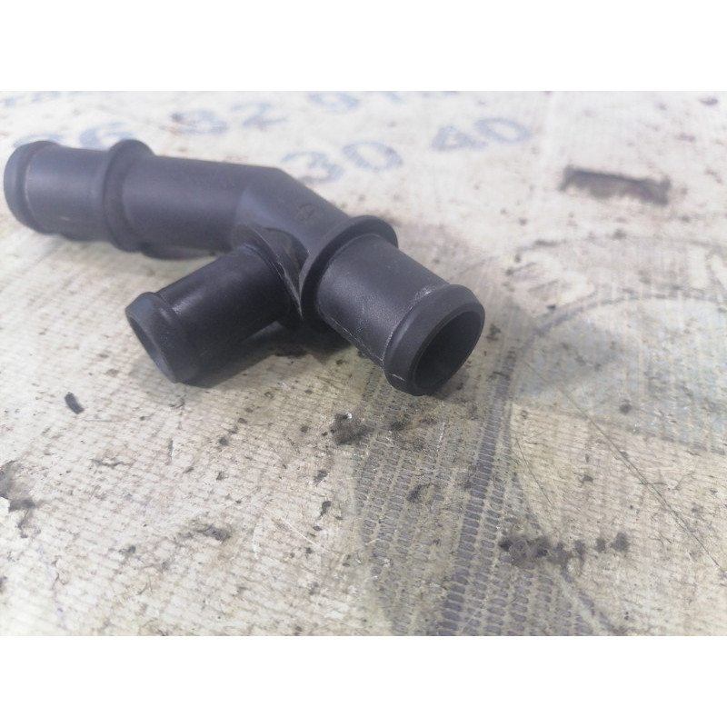 Фланец (система охлаждения) Volkswagen Jetta MK6 2011 2.5 1K0-121-087-N