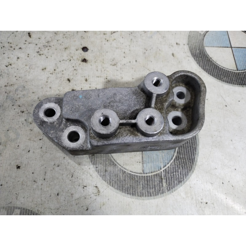 Кронштейн КПП (трансмиссия) Jeep Compass MP 2018 2.4 68253043ab