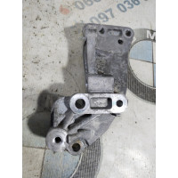 Кронштейн генератора