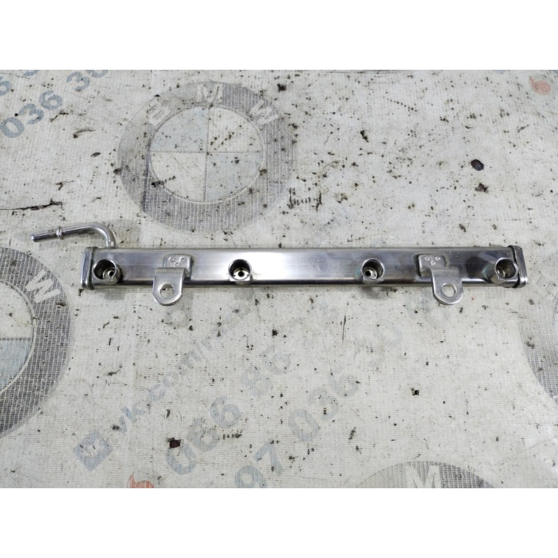 Топливная рампа (топливная система) Jeep Compass MK49 2014 2.4 04627355aa