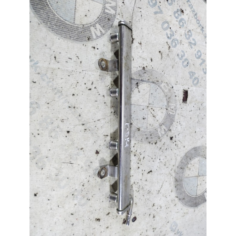 Топливная рампа (топливная система) Jeep Compass MK49 2014 2.4 04627355aa