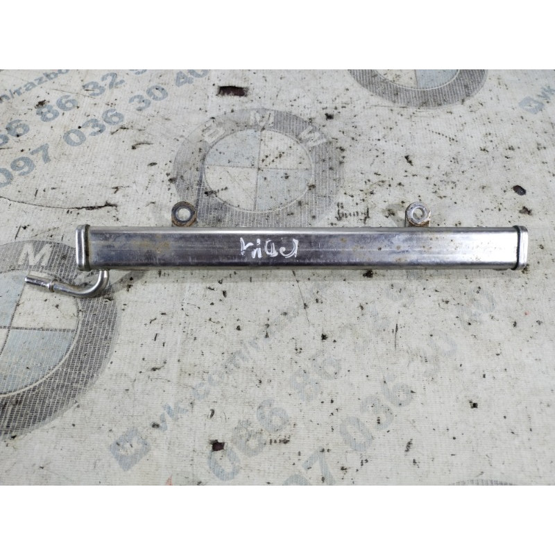 Топливная рампа (топливная система) Jeep Compass MK49 2014 2.4 04627355aa