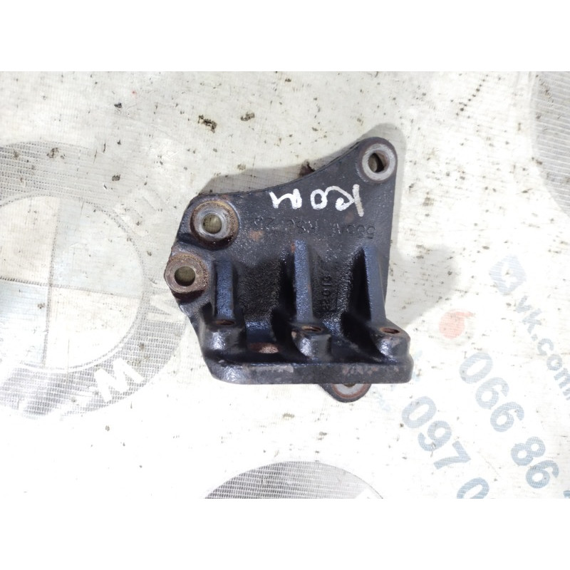 Кронштейн подушки двигателя (кронштейны двигателя) Jeep Compass MK49 2014 2.4 68065747AB