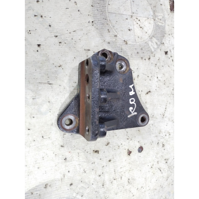 Кронштейн подушки двигателя (кронштейны двигателя) Jeep Compass MK49 2014 2.4 68065747AB