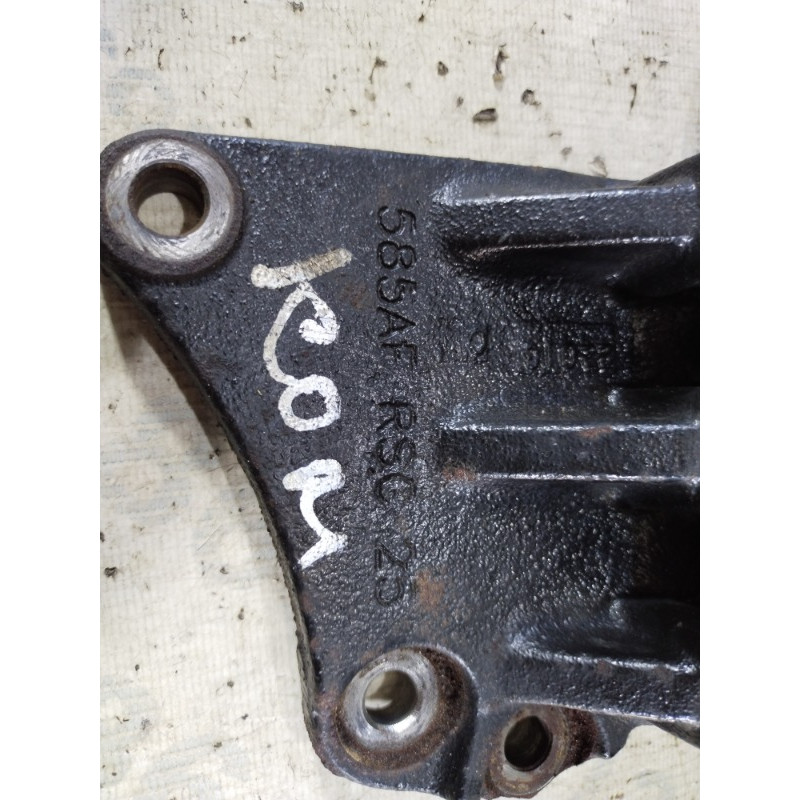 Кронштейн подушки двигателя (кронштейны двигателя) Jeep Compass MK49 2014 2.4 68065747AB