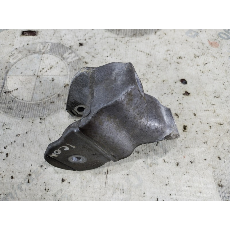 Кронштейн подушки двигателя (кронштейны двигателя) Jeep Compass MK49 2014 2.4 5105409AE