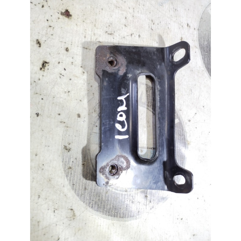 Кронштейн (двигатель и элементы) Jeep Compass MK49 2014 2.4 04693351ac