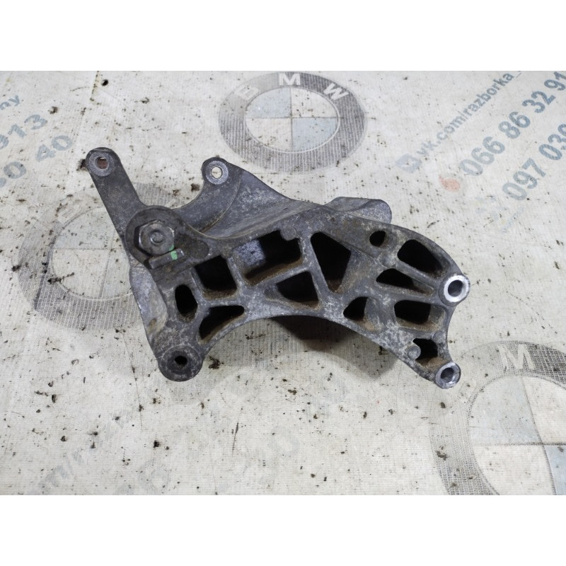 Кронштейн насоса гидроусилителя (кронштейны двигателя) Jeep Compass MK49 2014 2.4 4891593aa