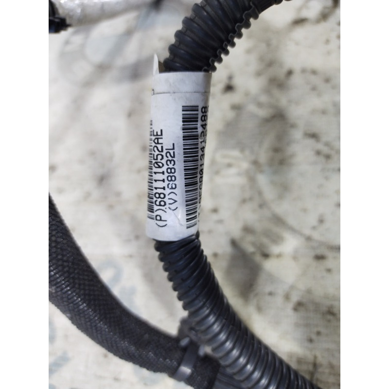 Клемма (электрика) Jeep Cherokee KL 2014 2.4 68111052ae