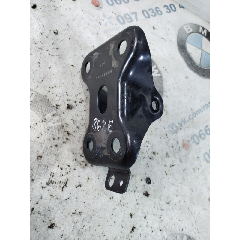 Кронштейн продольного рычага (подвеска) Jeep Compass MP 2018 2.4 68246683aa