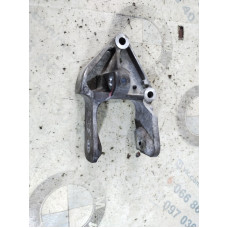 Кронштейн подушки двигателя