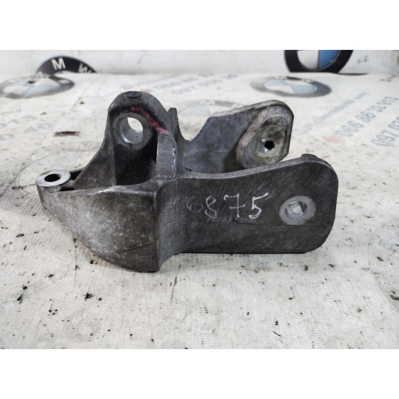 Кронштейн подушки двигателя (кронштейны двигателя) Dodge Journey SXT 2014 3.6 05090607ab