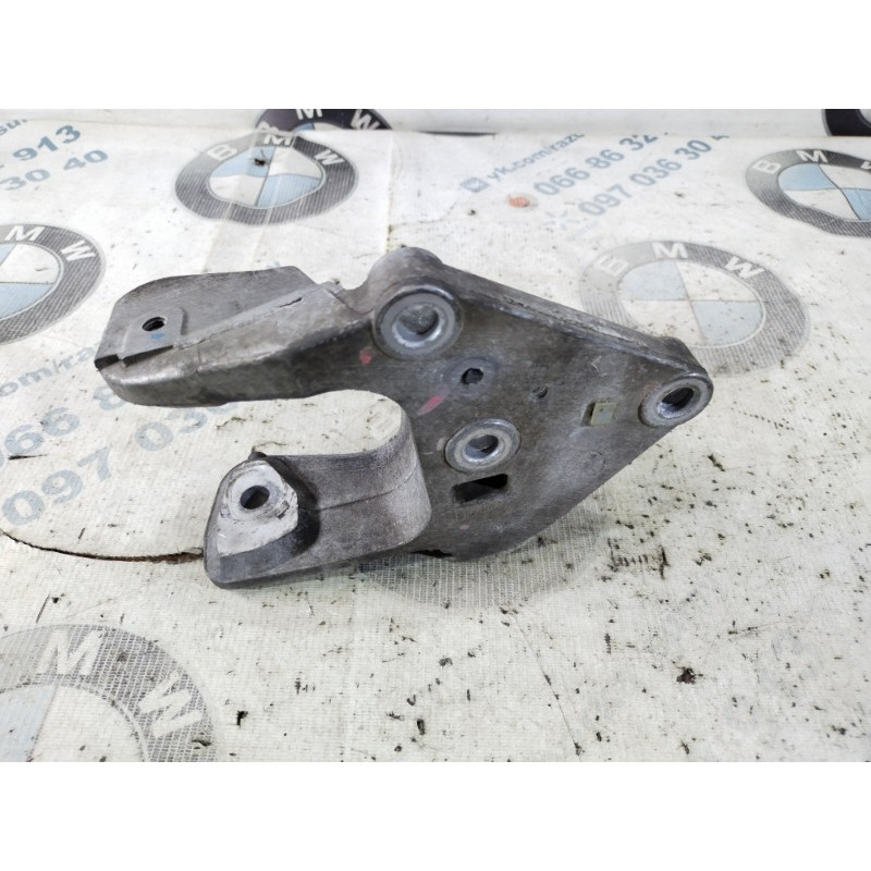 Кронштейн подушки двигателя (кронштейны двигателя) Dodge Journey SXT 2014 3.6 05090607ab