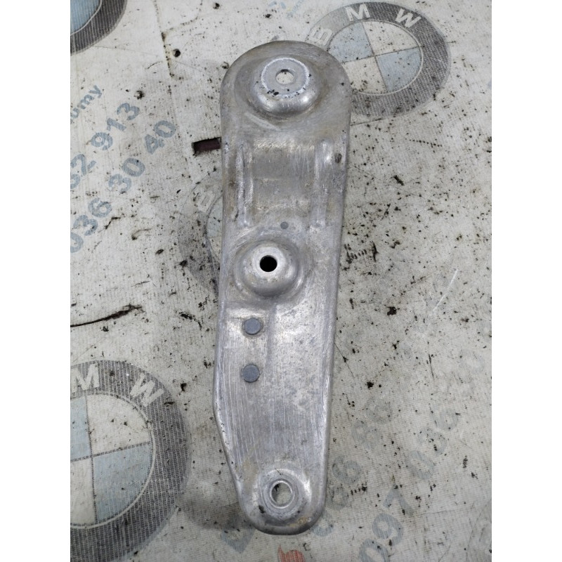 Кронштейн балки (подвеска) BMW 5-series F10 2011 N63B44 33326776149