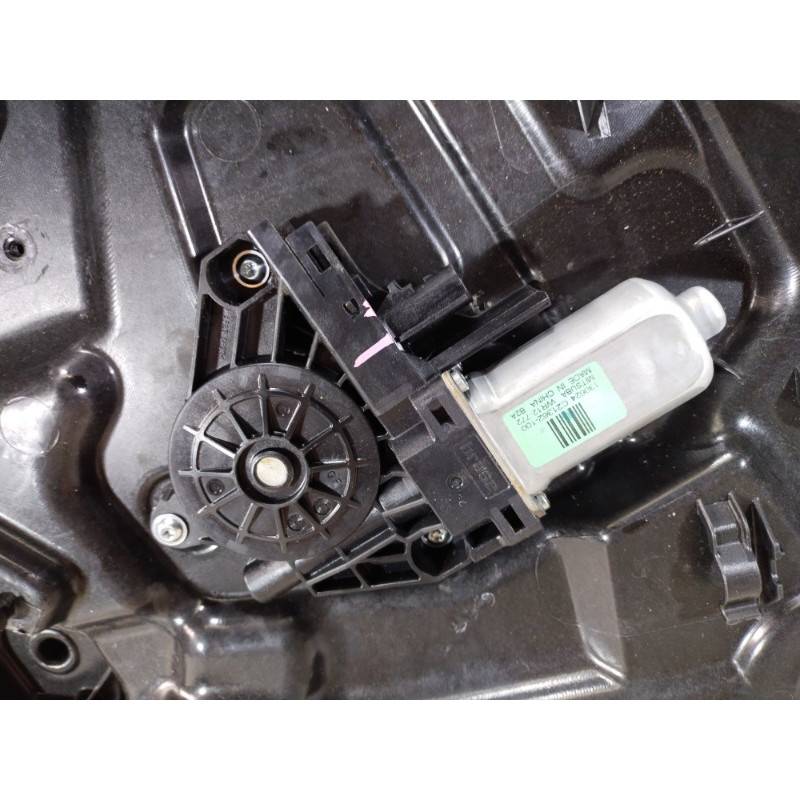 Механизм стеклоподъемника с мотором (кузов и элементы) Dodge Journey SXT 2014 3.6 68043735AA