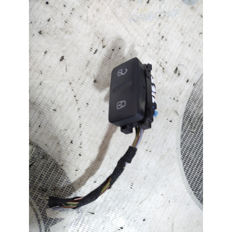 Кнопка блокировки центрального замка (электрика / кнопки) Volkswagen Jetta MK6 2011 2.5 5c6962125b