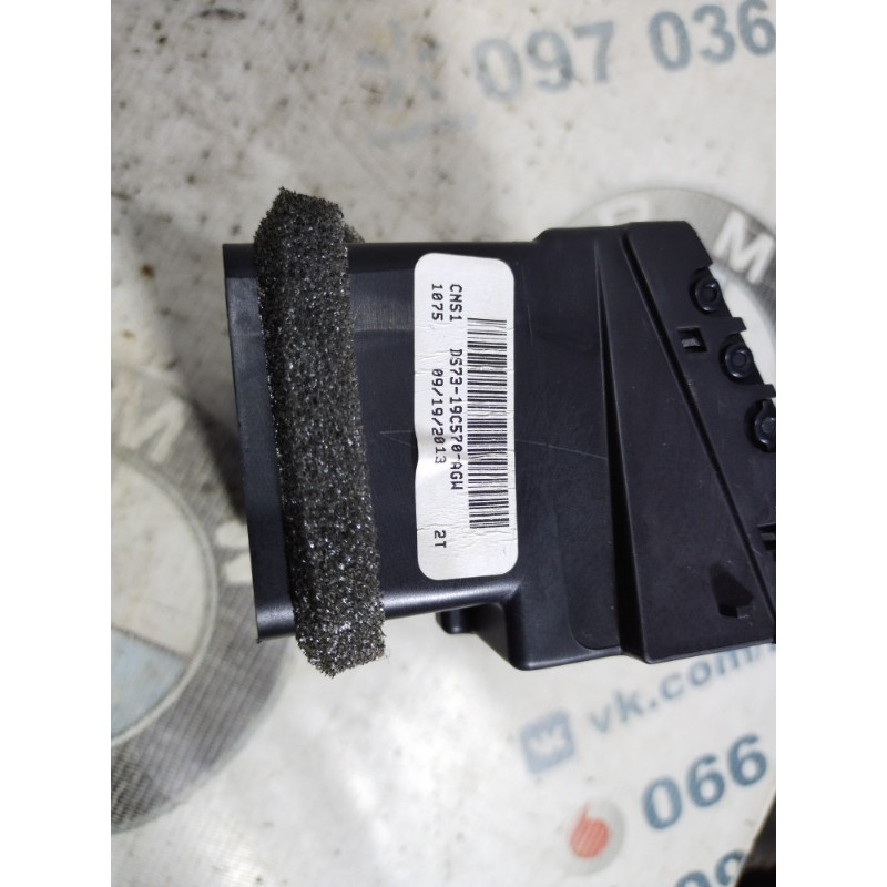 Дефлектор повітроводу (салон) FORD Fusion MK5 2014 2.5 ds7319c570a