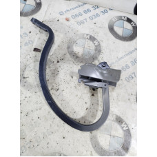 Петля багажника