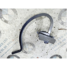 Петля багажника