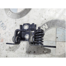 Петля двери