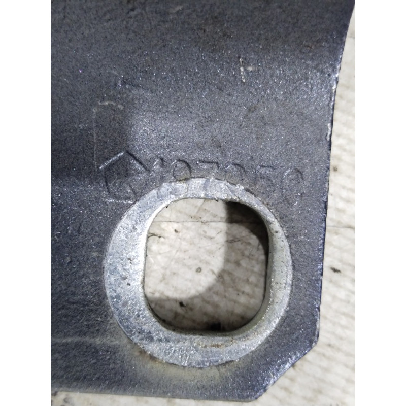 Петля двери (кузов и элементы) Dodge Dart PF 2014 2.4 19795c