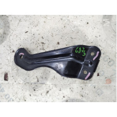 Кронштейн подрамника