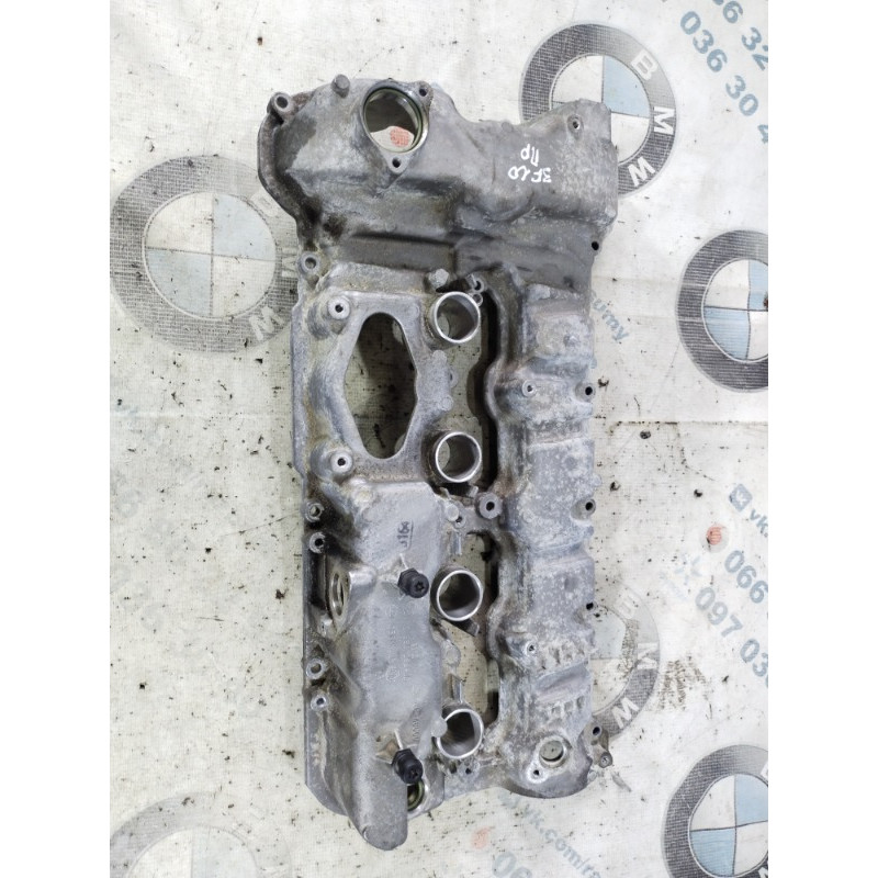 Кришка клапанів (двигун та елементи) BMW 5-series F10 2011 N63B44 7566283