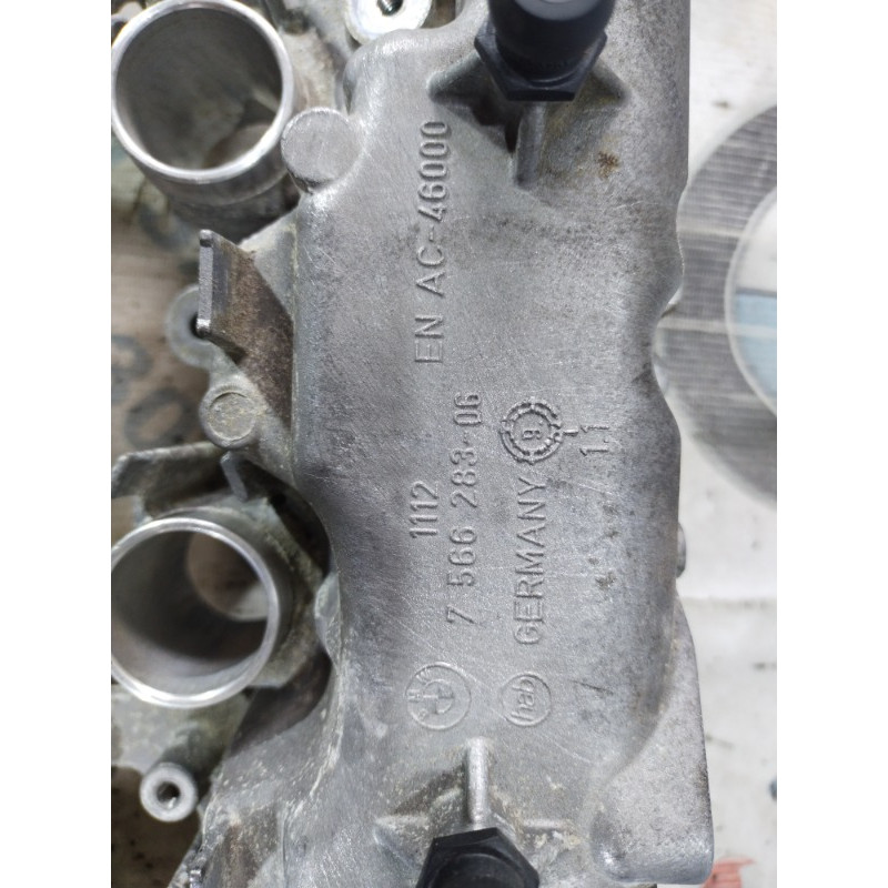 Кришка клапанів (двигун та елементи) BMW 5-series F10 2011 N63B44 7566283