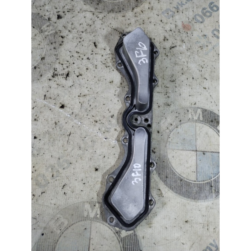 Кришка двигуна (двигун та елементи) BMW 5-series F10 2011 N63B44 11147567643