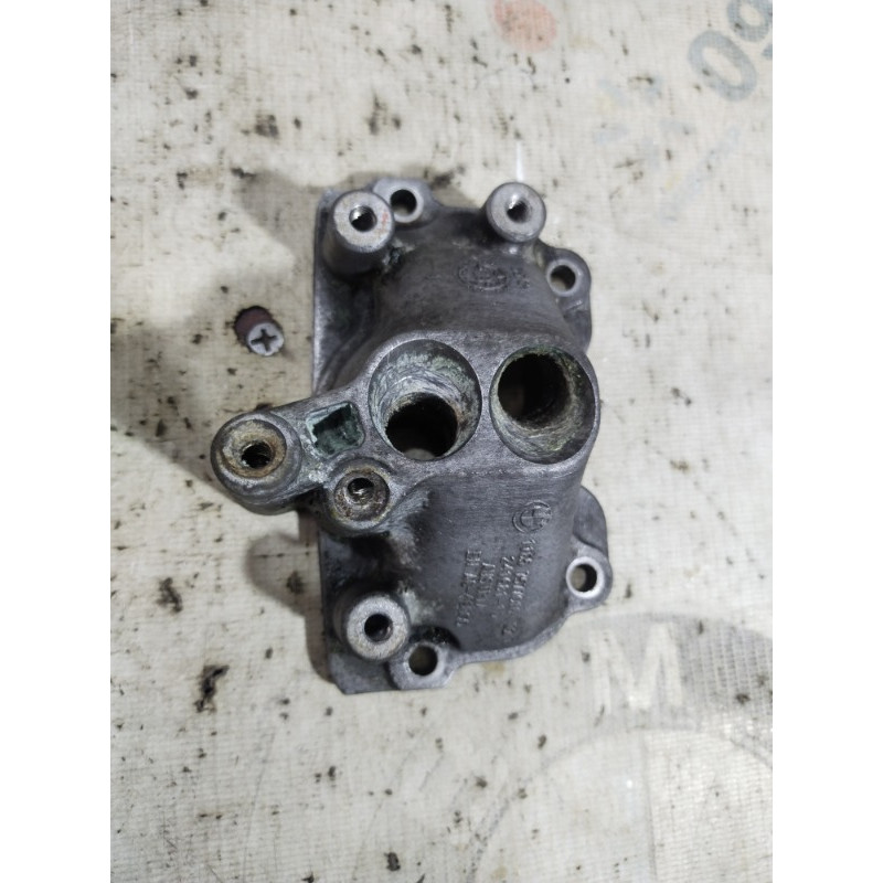 Крышка двигателя (двигатель и элементы) BMW 5-series F10 2011 N63B44 11657577016