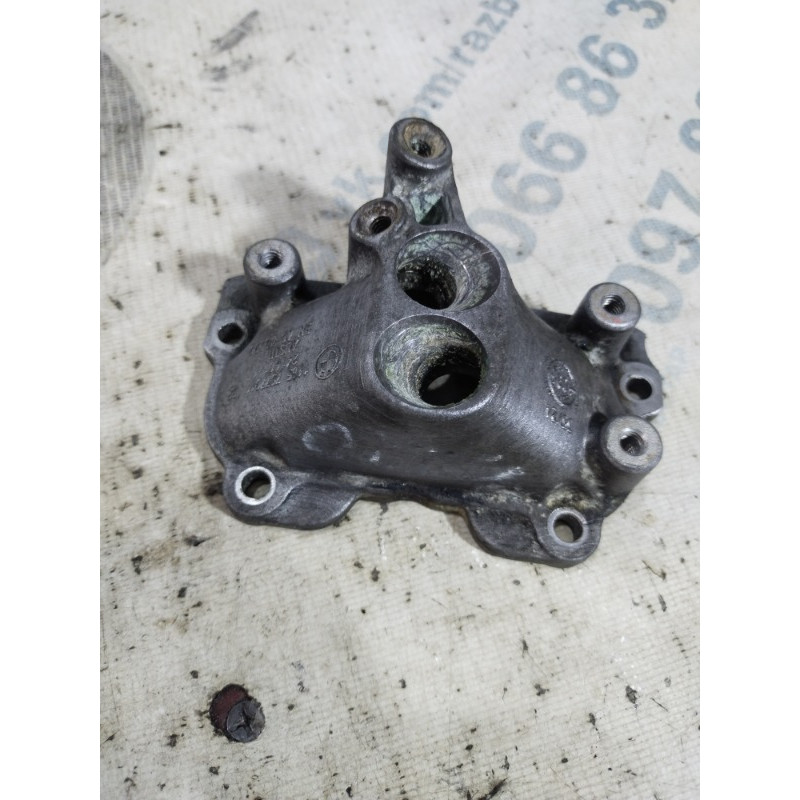 Крышка двигателя (двигатель и элементы) BMW 5-series F10 2011 N63B44 11657577016