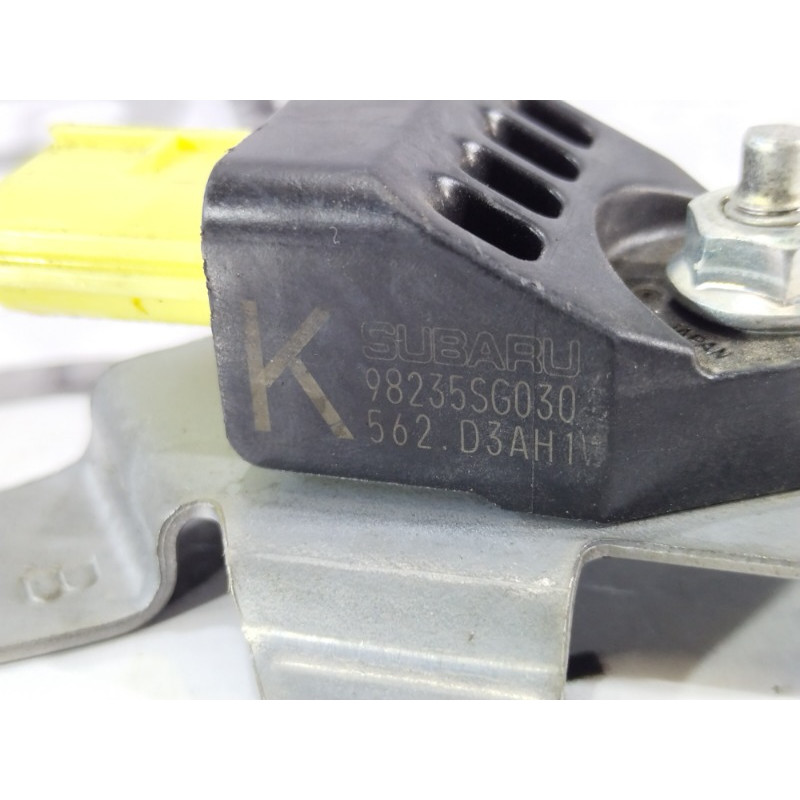 Датчик удара (электрика / датчики) Subaru Forester SJ 98235sg030