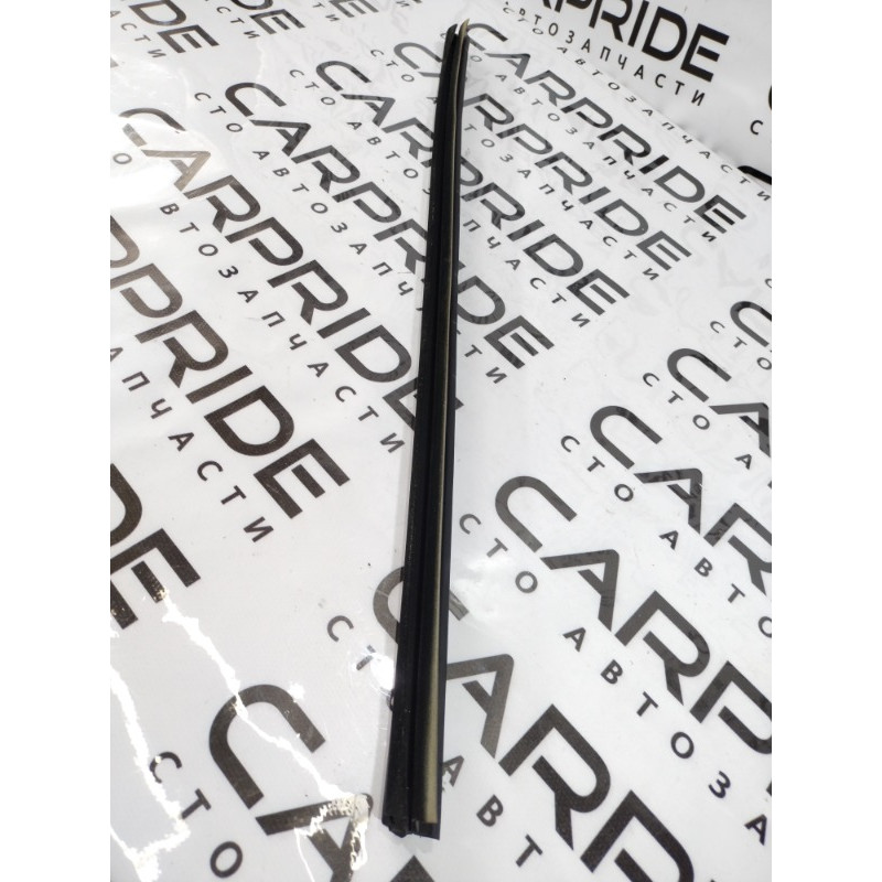 Молдинг двери внешний (кузов и элементы) Hyundai Sonata YF 2013 2.4 832313S000