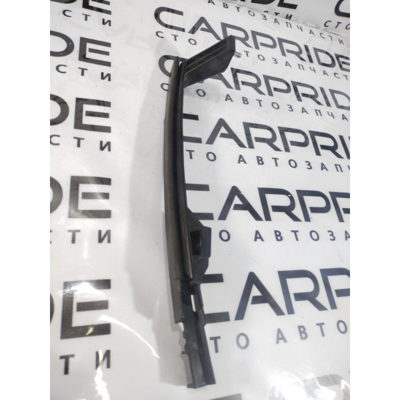 Направляющая стекла двери (кузов и элементы) Hyundai Sonata YF 2013 2.4 835353s000