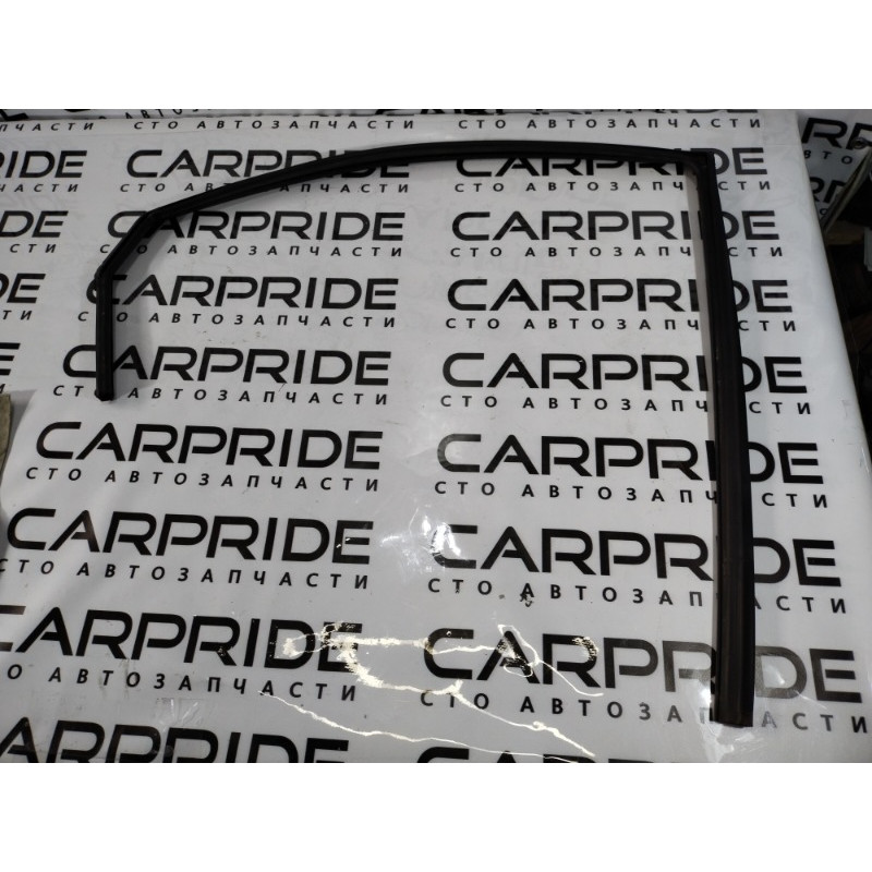 Уплотнитель проема двери (кузов и элементы) Hyundai Sonata YF 2013 2.4 835303Q000