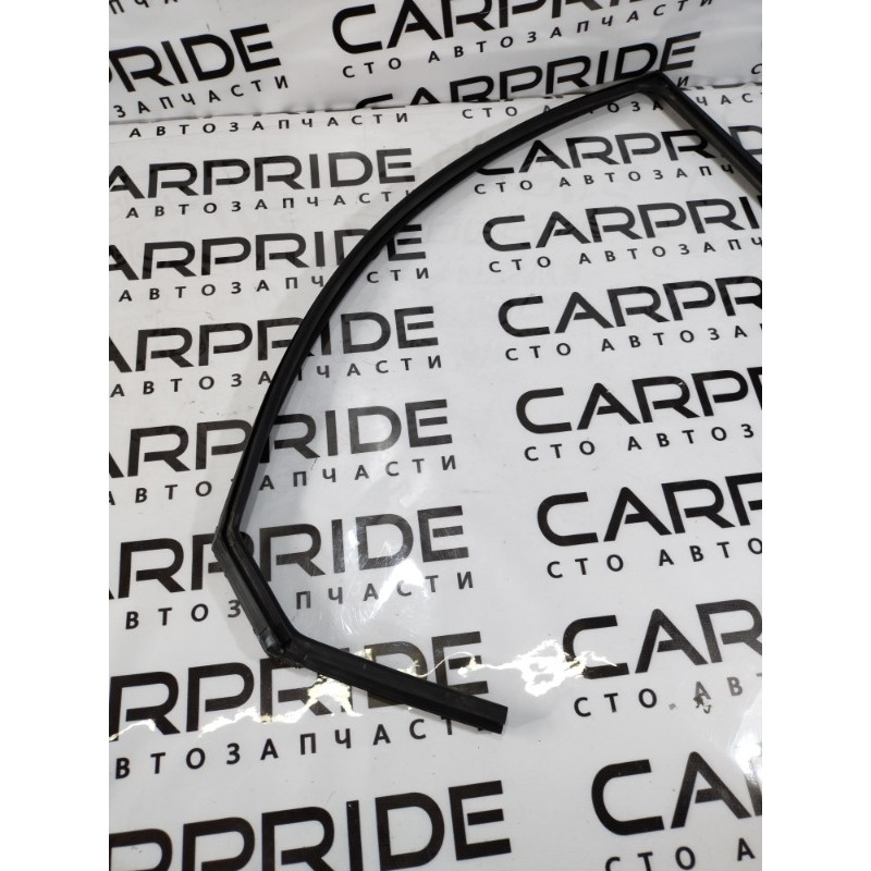 Уплотнитель проема двери (кузов и элементы) Hyundai Sonata YF 2013 2.4 835303Q000