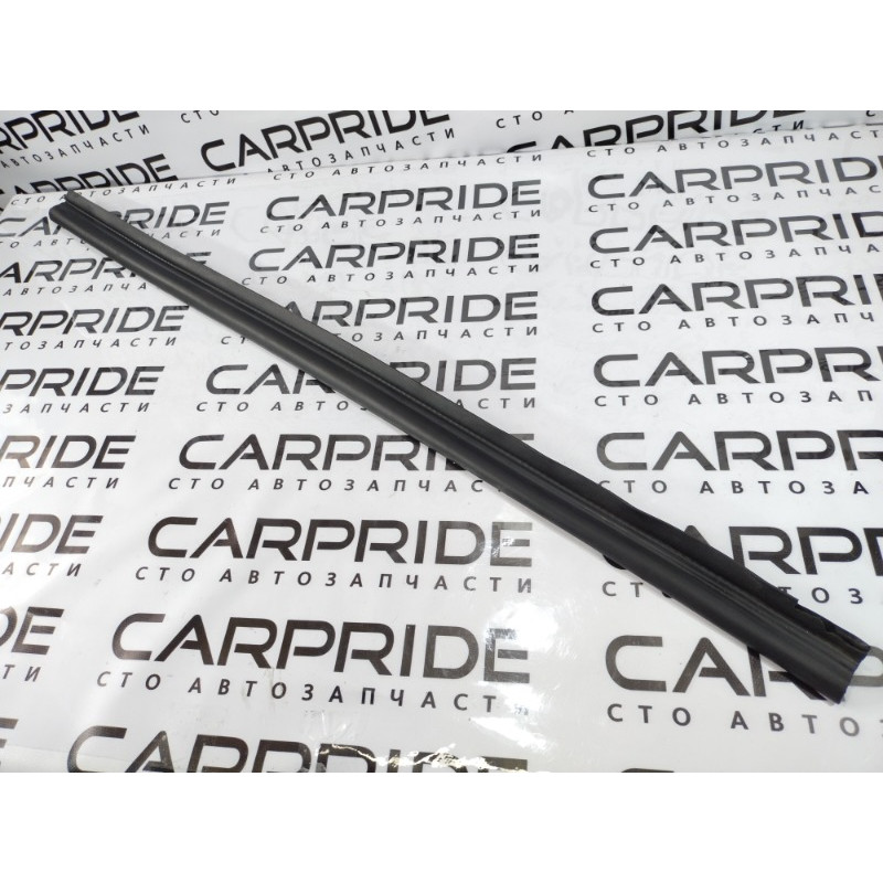 Уплотнитель (кузов и элементы) Audi A5 8T 8t0823723a